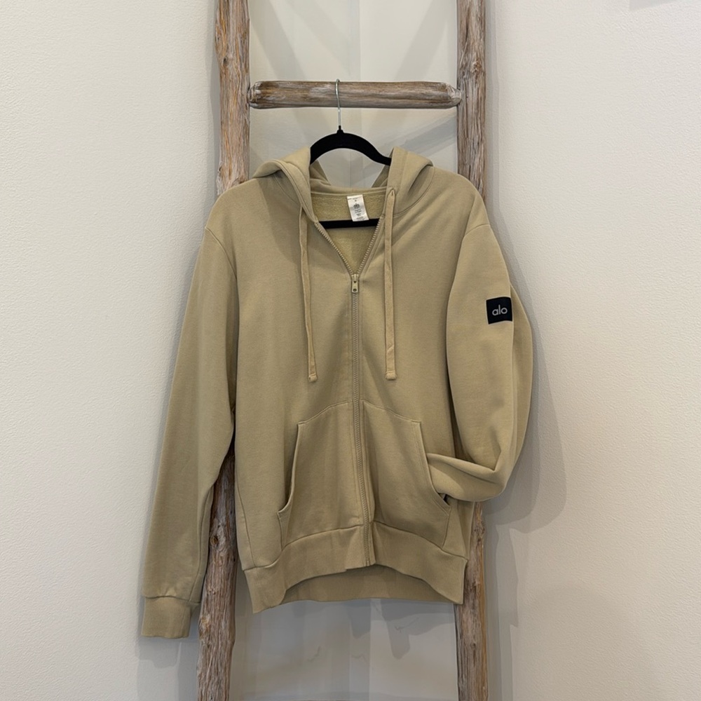 ALO Yoga Beige Zip Hoodie with Hood and Kangaroo Pockets